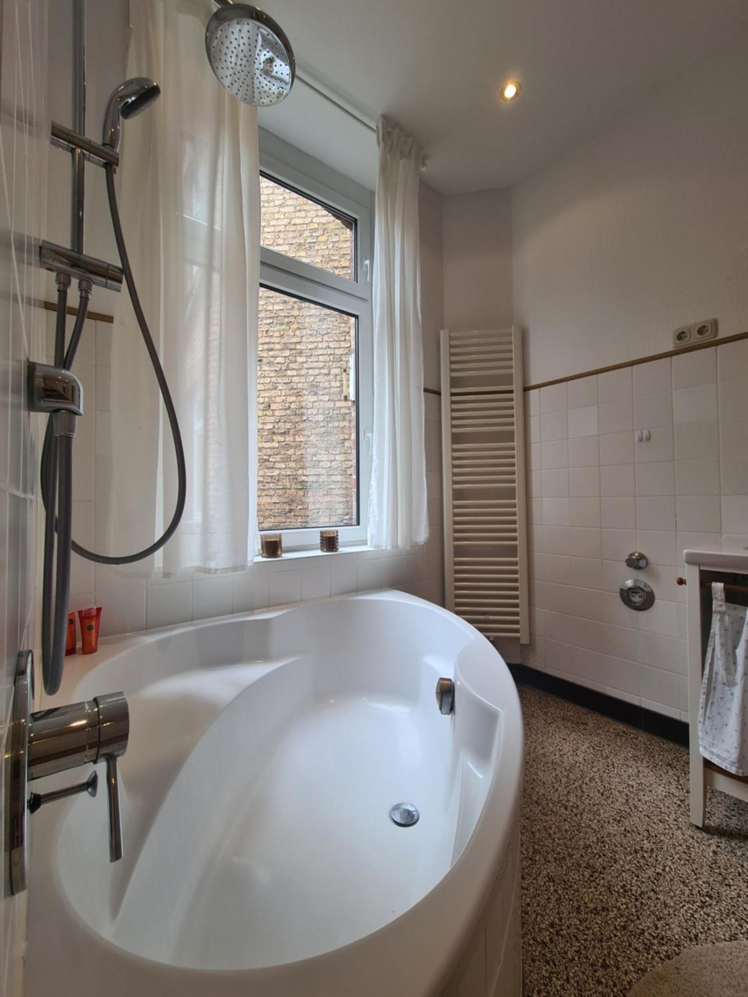Home Away From Home Stylish Central Netflix Kitchen Wiesbaden Dış mekan fotoğraf